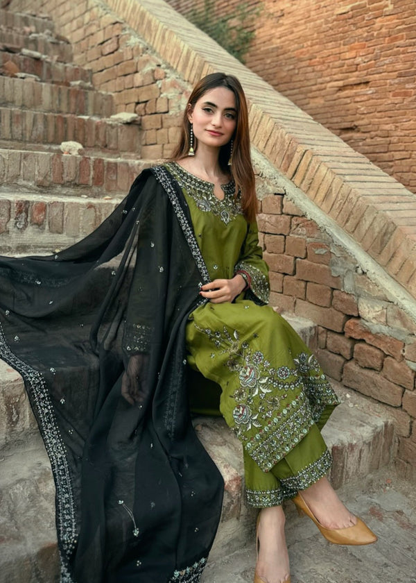 NF-4156 Mushq Luxury Embroidered Lawn 3PC