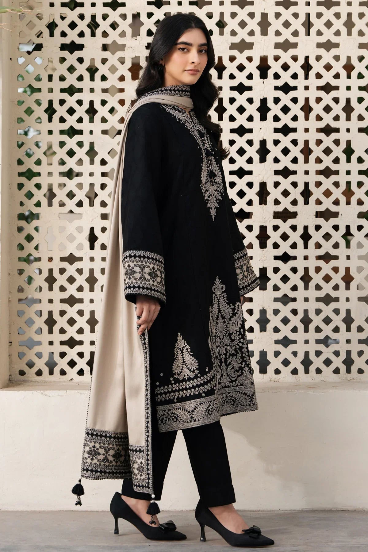 NF-312 Jazmin Luxury Embroidered Lawn 3PC