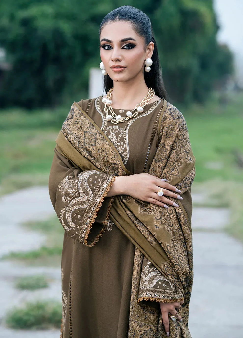 NF-1819 Izel Luxury Embroidered Lawn 3PC