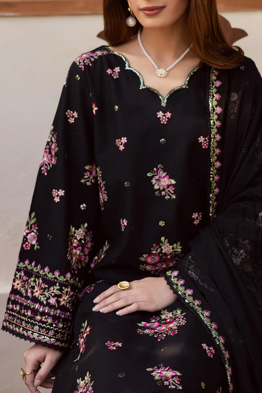 NF-819 Batik Most Demand Embroidered Lawn 3PC