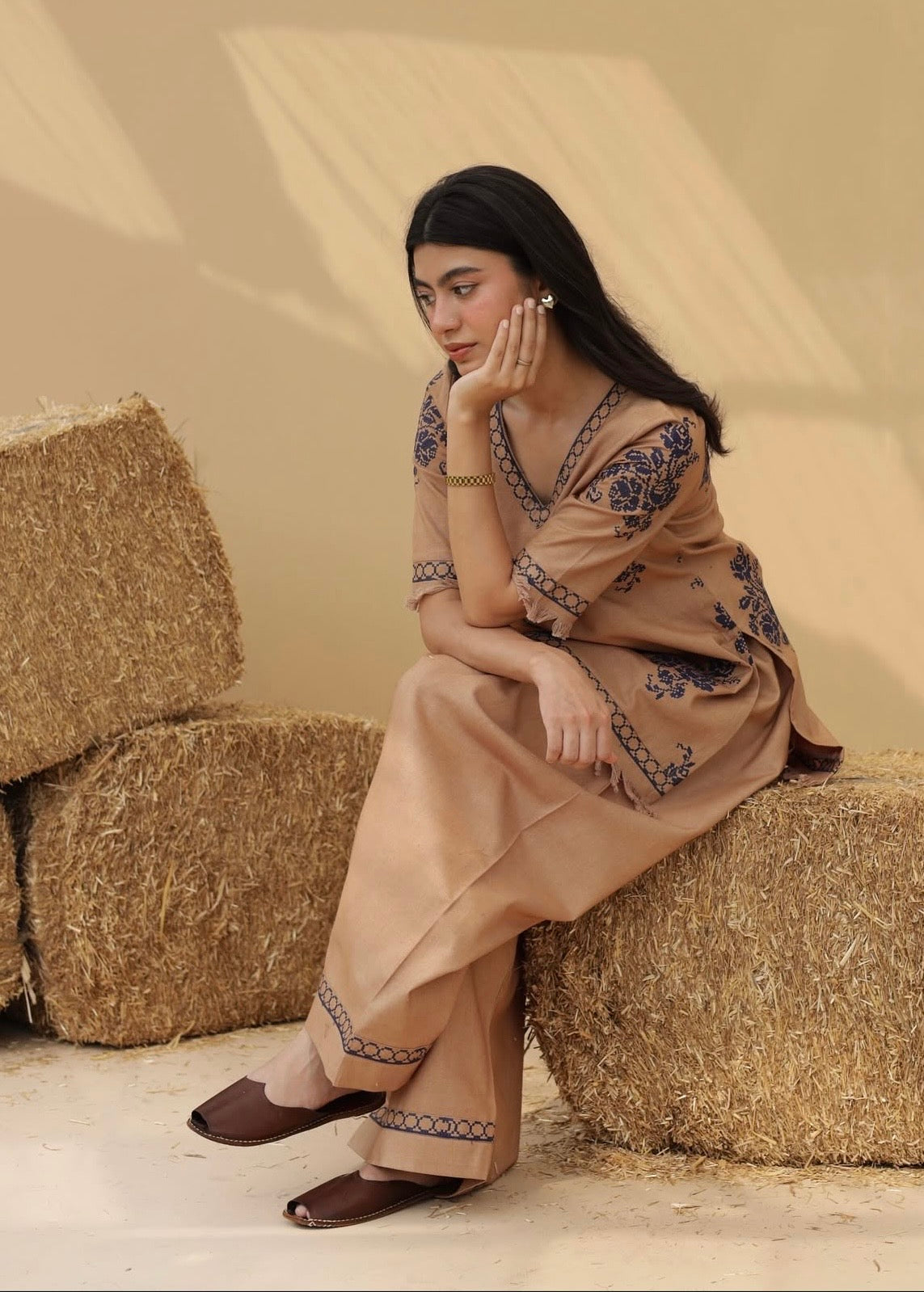 NF-798 Dyot by Mahira Khan Luxury Cross Stitch Lawn 2PC