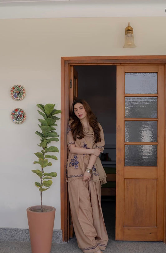 NF-798 Dyot by Mahira Khan Luxury Cross Stitch Lawn 2PC