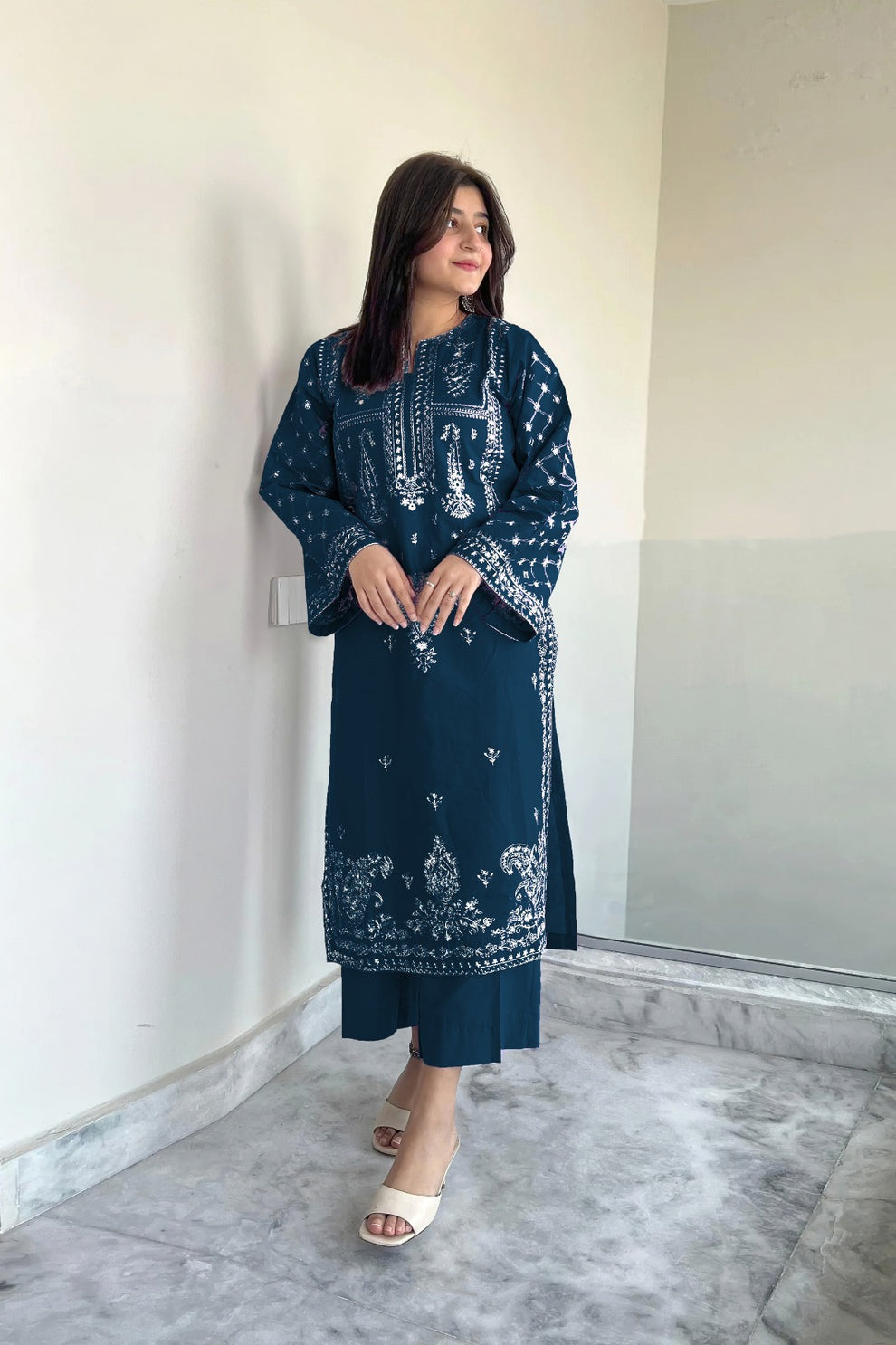 NF-303 Umza Luxury Embroidered Lawn 2PC