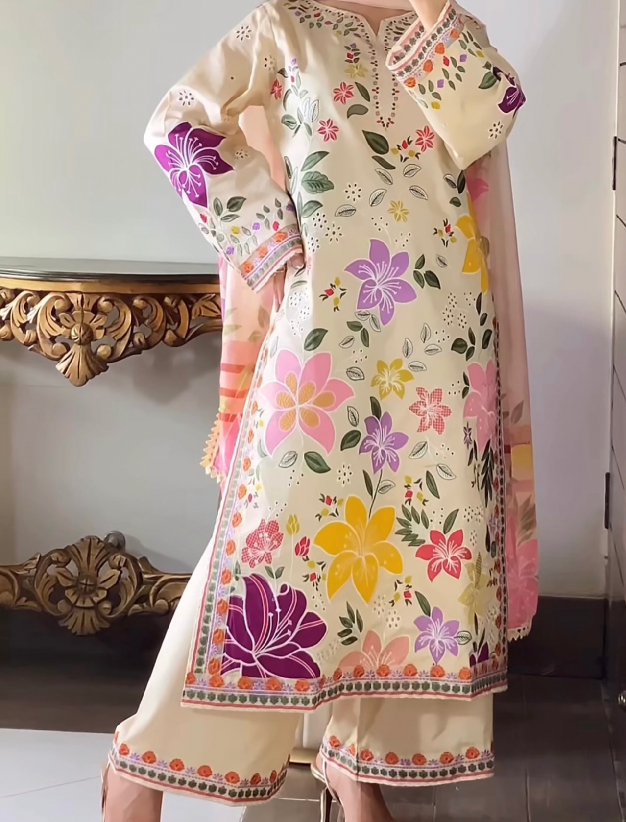 NF-1836 Aneelas Luxury Embroidered Lawn 3PC