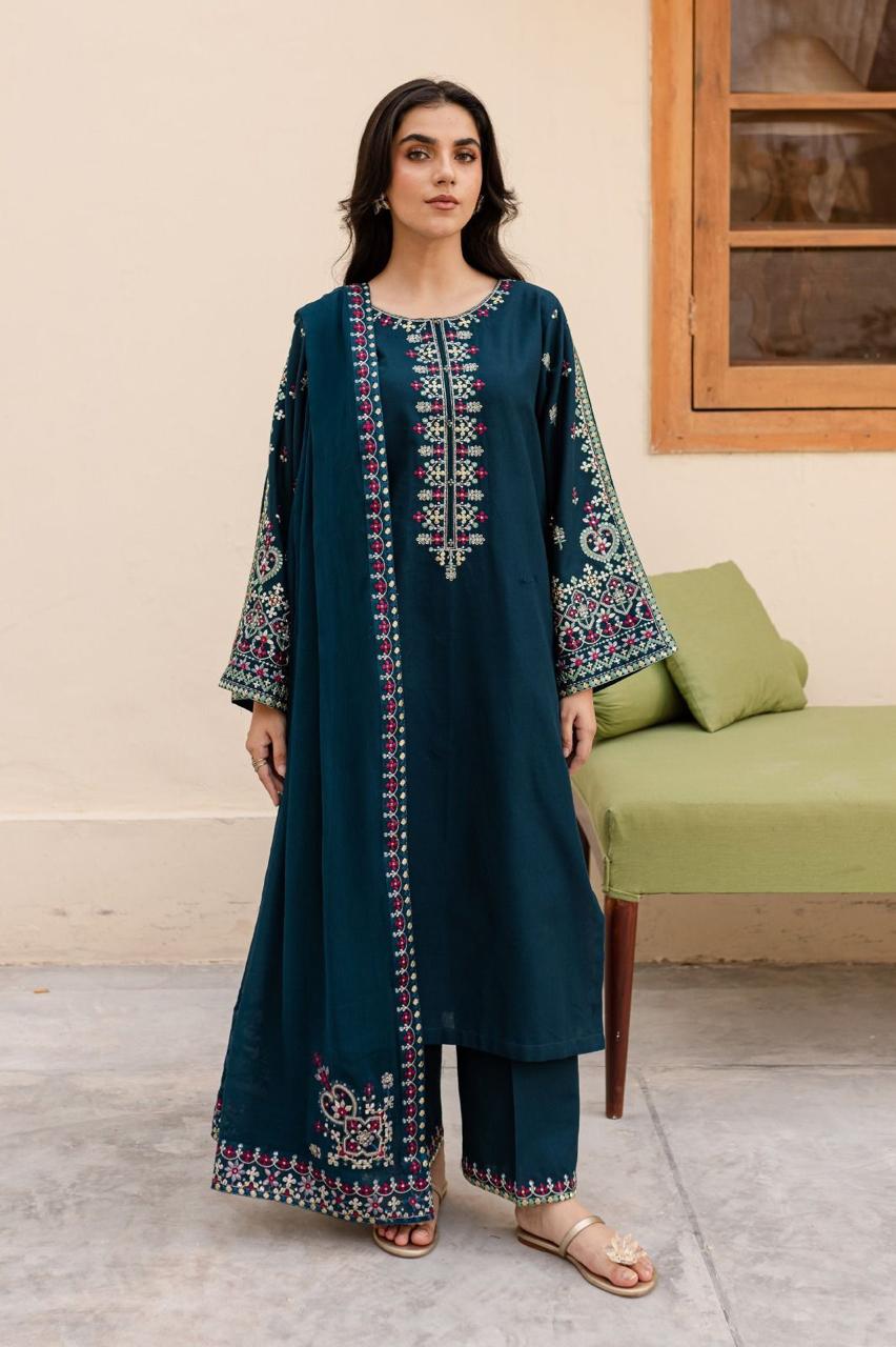 NF-7012 Zaha Luxury Embroidered Danak 3PC